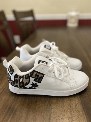 DC Women’s Court Graffik Animal Print Casual Skate Shoes Size 10 - Image 1 of 4