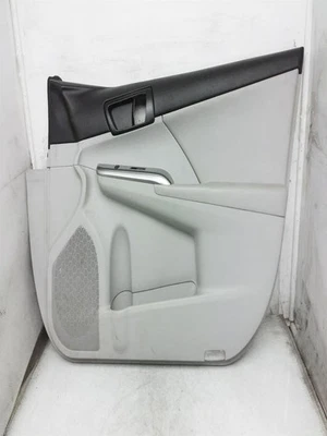 Panel de puerta interior delantero derecho Toyota Camry 2012-2014 Hybrid Xle - Passenger Gra Foto 1 de 4