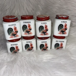 Vintage 30er Jahre McKee Tipp City Milchglas Hahn Gewürzgläser 8er Set - Bild 1 von 11