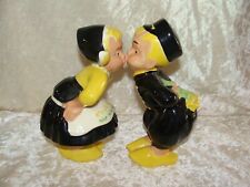 Ceramic Kissing Dutch Boy And Girl Flowers Vintage Figurine Set ~ 6.25”x 3.50”