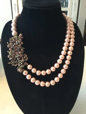 ЗНАК HEIDI DAUS ДВОЙНОЙ ПРЯДЬ РОЗОВЫЙ ЖЕМЧУГ РОЗОВЫЙ, OPEQUE КРИСТАЛЛ ЦВЕТОЧНОЕ ОЖЕРЕЛЬЕ NR - Изображение 1 из 4