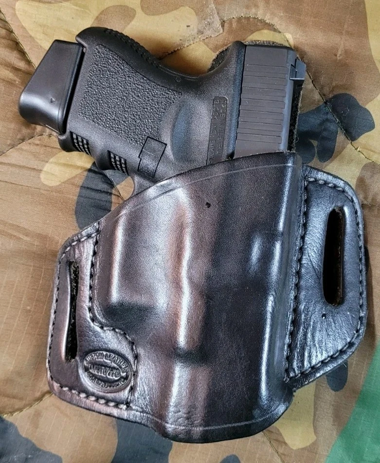 Murphys Custom Leather Glock 26 27 28 Owb Right-hand Black Leather Holster - Image 1 of 4