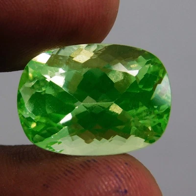 Certified 15.10 Ct Deluxe 100% Natural Green Peridot Cushion Cut Loose Gemstone - Image 1 of 4