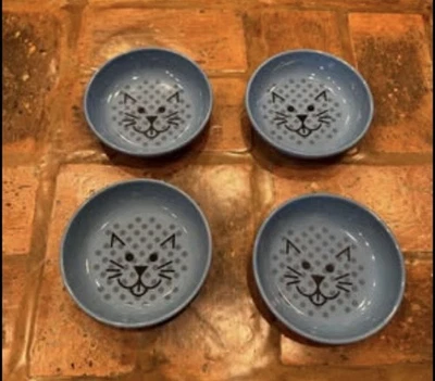 Van Ness Pets EcoWare Whisker-Friendly Wide Rim Cat Bowl, azul, fondo antideslizante Foto 1 de 4