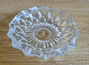 ITALIAN VINTAGE PRESSED GLASS ASHTRAY DISH GLASS BOWL - Picture 1 of 6