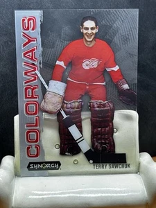 TERRY SAWCHUK 2024-25 Upper Deck Synergy Hockey COLORWAYS #L-4 DET Red Wings - Foto 1 di 4