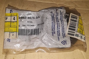 Ford F89Z-4676-AA Differential Pinion Seal New Old Stock from Shop F89Z4676AA - Bild 1 von 3