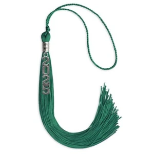 Borla verde esmeralda Endea Graduation con gota de fecha apilada plateada - Imagen 1 de 11