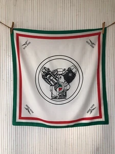 Foulard Carré Vintage Moto Guzzi Cadeau pour Femme FO296 - Imagen 1 de 14