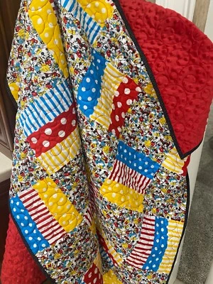 Edredón de Minnie y Mickey Mouse hecho a mano bebé niño niño niña con licencia de Disney Foto 1 de 4