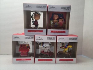 Paquete de 5 adornos navideños Hallmark Peanuts - Nuevos en embalaje original - Imagen 1 de 7