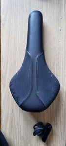 Sella Mtb Fizzik Antares R3 Nera Rossa - Foto 1 di 4