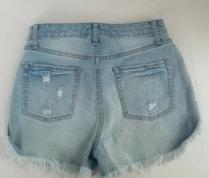 Wonderly Denim Cutoff Shorts Distressed Frayed Josie Light Wash Size 6 NEW - Picture 1 of 5