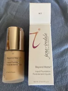 Jane Iredale Beyond Matte flüssige Foundation M7 - 0,9 flüssige Unzen (27 ml) - Bild 1 von 2
