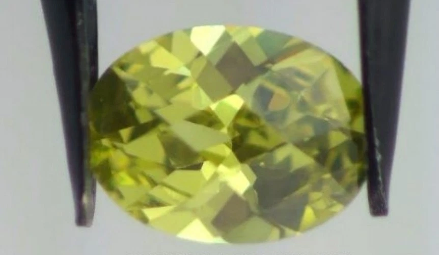 КУБИЧЕСКИЙ ЦИРКОНИЙ ЛИМОН ЦИТРИН ЦВЕТ 8 x 6 мм овальный вырез шахматная доска верх - Изображение 1 из 1