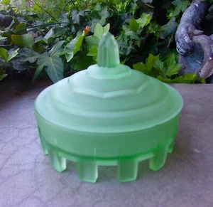 Antique Beaumont Vaseline Green Satin Powder Dish Chip Underside of Lid 1930s - Picture 1 of 4