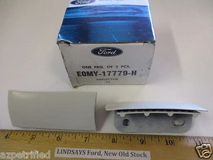 2 PCS FORD 1980/1987 MERCURY MARQUIS "DEFLECTOR" (FRONT BUMPER STONE) COVER CLIP - Picture 1 of 3