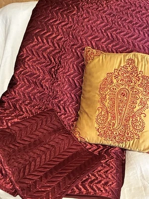 Whale Flotilla Burgundy Satin Bedspread Set Queen Size - Image 1 of 4