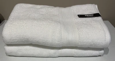 JUEGO DE 2 SÁBANAS DE BAÑO DKNY altamente absorbentes de gran tamaño 100 % algodón blancas 34X64 pulgadas Foto 1 de 3