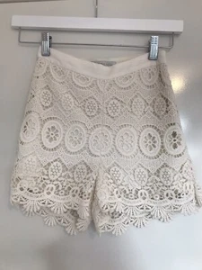 Forever New Lace Crochet High Waisted Shorts Cream AU 4 - Picture 1 of 3