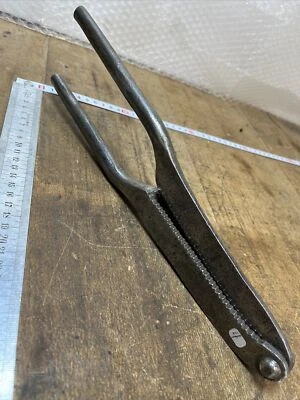 Outil Ancien Rogne Sabot Maréchal Ferrand forgé (n.4) - Photo 1/4