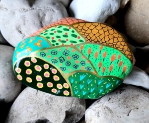 Bemalter Stein - Geschenk - Mitbringsel - DIY - Deko - Bild 1 von 1