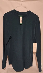 Threads 4 Thought Mens Leeroy Curved Hemline Henley Dark Green Size Medium NEW - Picture 1 of 5