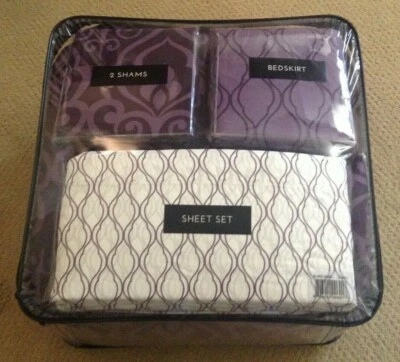  Juego de edredón Queen 8 piezas de Darrington Collection Foto 1 de 4