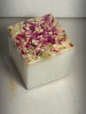 JABÓN DE MANOS VEGANO HECHO A MANO FLORES HIDRATA LA PIEL ACEITE ESENCIAL DE OLIVA GOMFRENA Foto 1 de 2