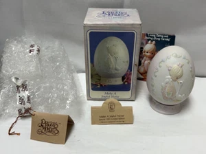 Precious Moments “Make A Joyful Noise” Easter 1993 Egg on Base Stand - Picture 1 of 10
