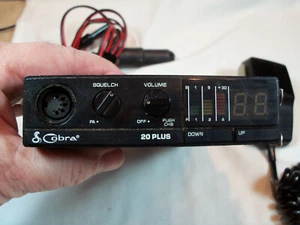 Vintage 40 Channel Cobra Model 20 Plus Citizens Band Two Way with Microphone - Picture 1 of 8