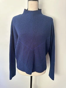 Suéter Cynthia Rowley Azul Negro Rayas Cuello Simulado L Usado en Excelente Condición - Imagen 1 de 6