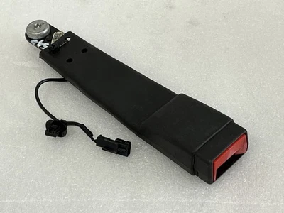 Chevrolet Volt 2017 lado derecho del pasajero hebilla del cinturón de seguridad delantero negro 233445072 Foto 1 de 4