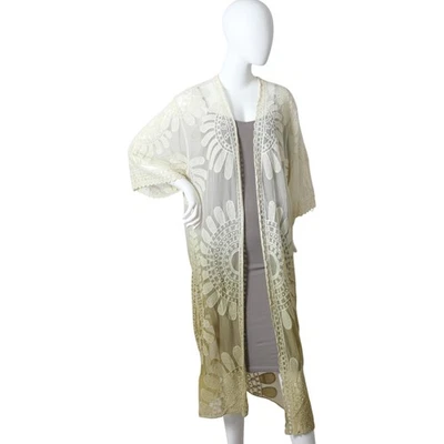 Kimono bordado geométrico - Perfecto para poner en capas Foto 1 de 4