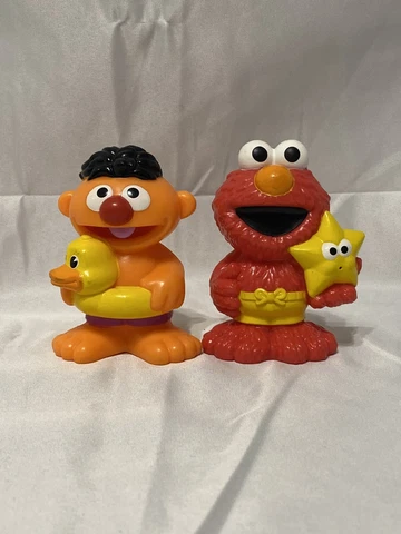 Sesame Street Workshop 2013 Bath Or Pool Squirter- Toys Lot Of 2 -Ernie And Elmo Cover