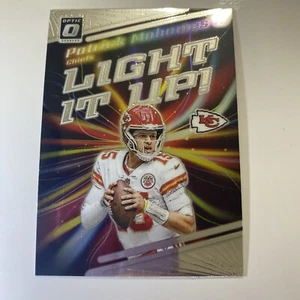 Patrick Mahomes 11 Light It Up Panini Donruss Optic Football 2023 - Picture 1 of 5