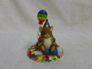 Charming Tails Take Time To Dream 89/131 Globo Cumpleaños Ratón Nuevo En Caja - Imagen 1 de 6