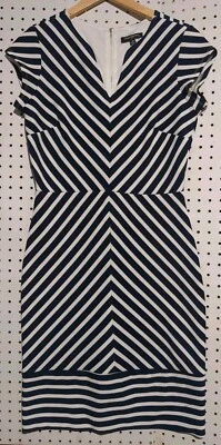 Sharagano 连衣裙 8 码短袖黑色白色条纹 — 第 1/4 张图片