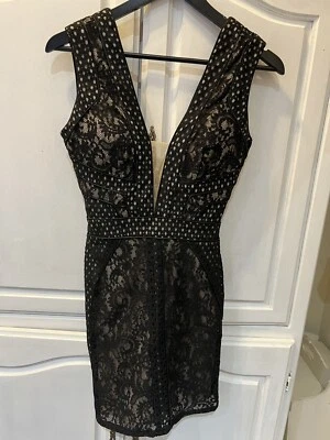 TONY BOWLS Dress Black Lace Nude Lining Sleeveless Sheath V-Neck SZ 2 EUC Foto 1 de 4