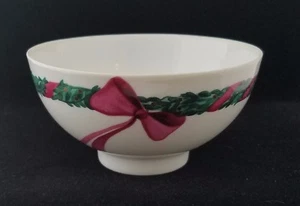 Royal Copenhagen Jingle Bells Fruit/Dessert/Sauce Bowl, 4 5/8" - Picture 1 of 6