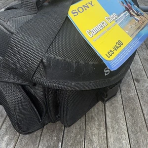 Sony LCS-VA30 Soft Carrying Case for Camcorders & Digital Cameras - Black - Picture 1 of 7