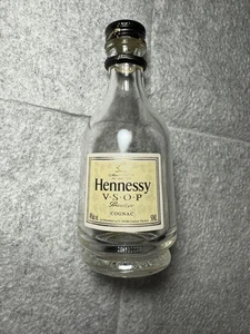 1 Hennessey V.S.O.P. Privilege Cognac Collectible Empty Bottle 50 mL - Picture 1 of 3
