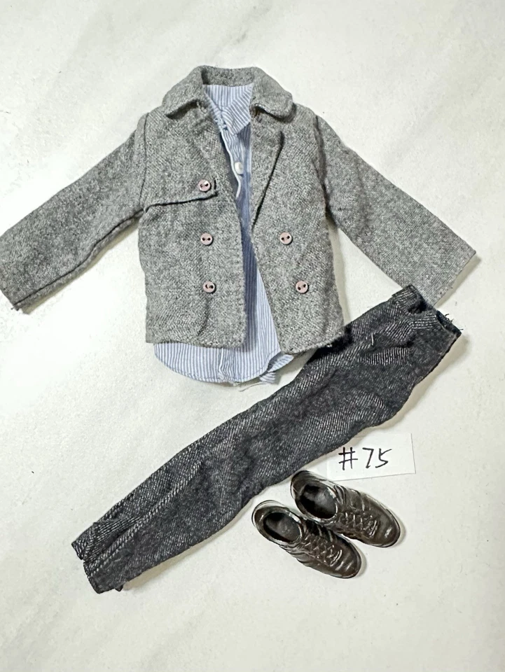 CHAQUETA ABRIGO BARBIE KEN CREPÚSCULO EDWARD GRIS INVIERNO MODA LINDA MUÑECA ROPA Conjunto Foto 1 de 1
