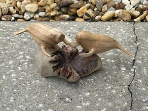 2 MANATEE ON DRIFTWOOD ROOT BASE HAND CARVED WOOD NAUTICAL - Bild 1 von 2