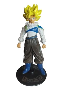 REAR DragonBall Z Mini Figurine Yardrat Goku w Stand - Picture 1 of 4
