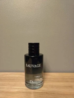 Dior Sauvage EAU DE TOILETTE Spray 3.4/fl oz Nuevo con caja sellada Foto 1 de 4
