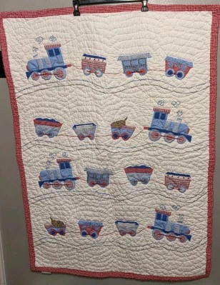 Cuna Pottery Barn Niños 36x50 Edredón Apliques Trenes Ferrocarril Inversiones Rayas Azules Foto 1 de 4