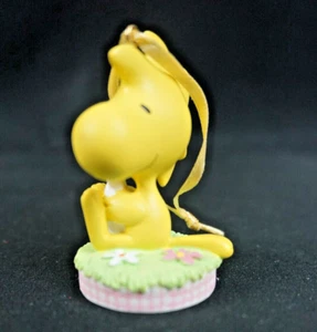 Adorable Woodstock A Little Bunny Hug Figurine Dated 2004 NIB Hallmark - Foto 1 di 15