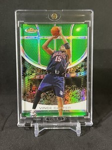 2005-06 Topps Finest Green Refractor /89 Vince Carter #89