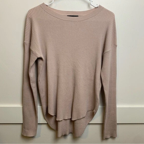 Suéter Express Rosa Tostado Acanalado Cuello Redondo Dobladillo Manga Larga Talla Pequeña Foto 1 de 4